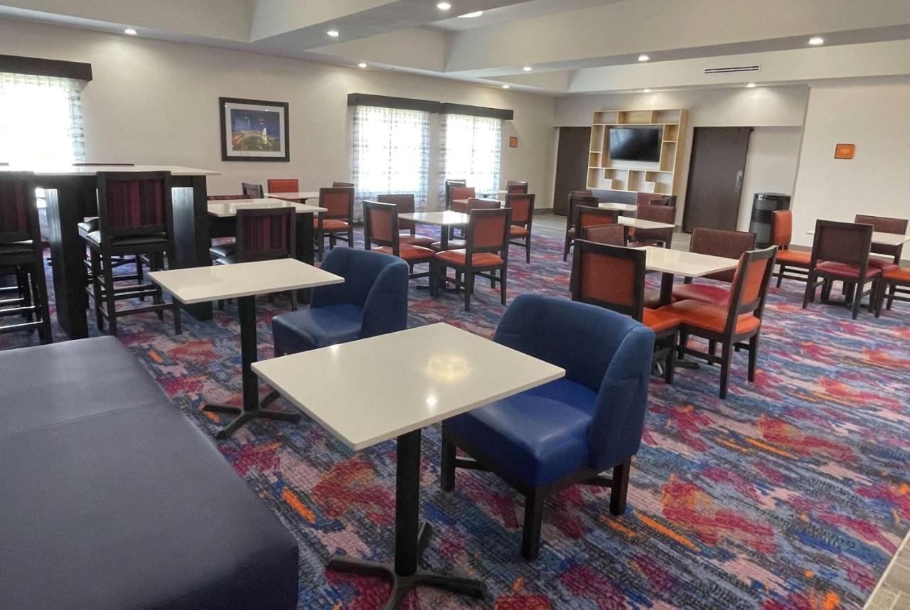 La Quinta Inn And Suites By Wyndham - שרץ מראה חיצוני תמונה