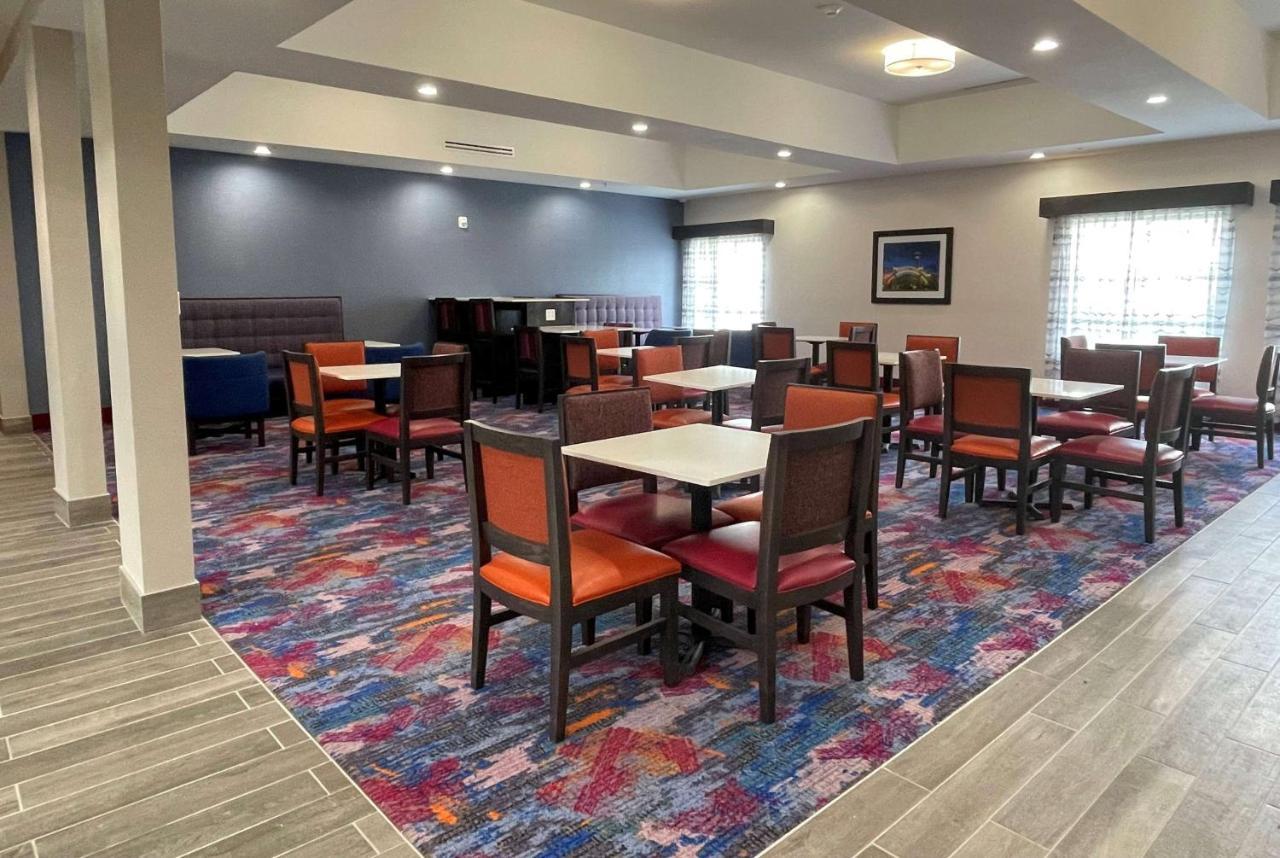 La Quinta Inn And Suites By Wyndham - שרץ מראה חיצוני תמונה